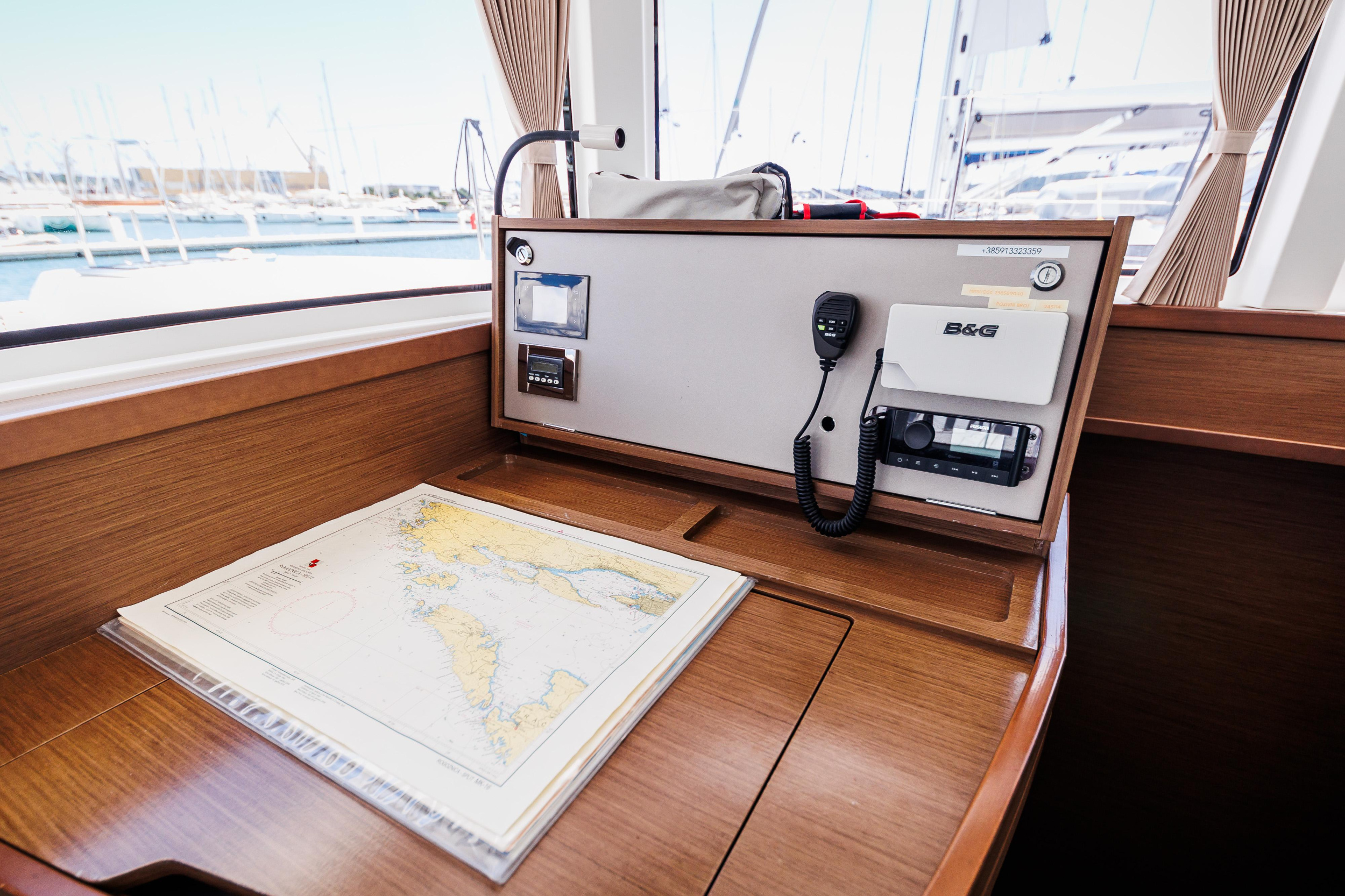 Lagoon 42 - 4 + 2 cab. — photo 13