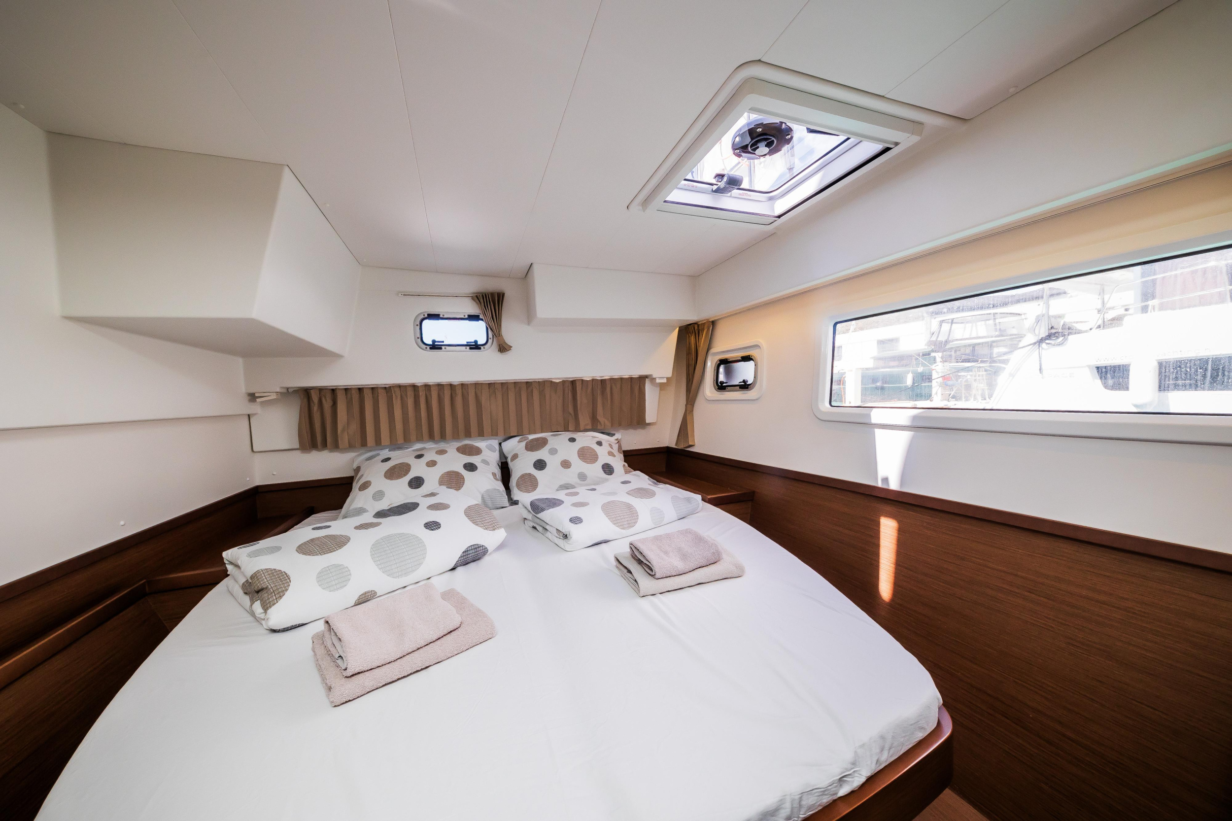 Lagoon 42 - 4 + 2 cab. — photo 15