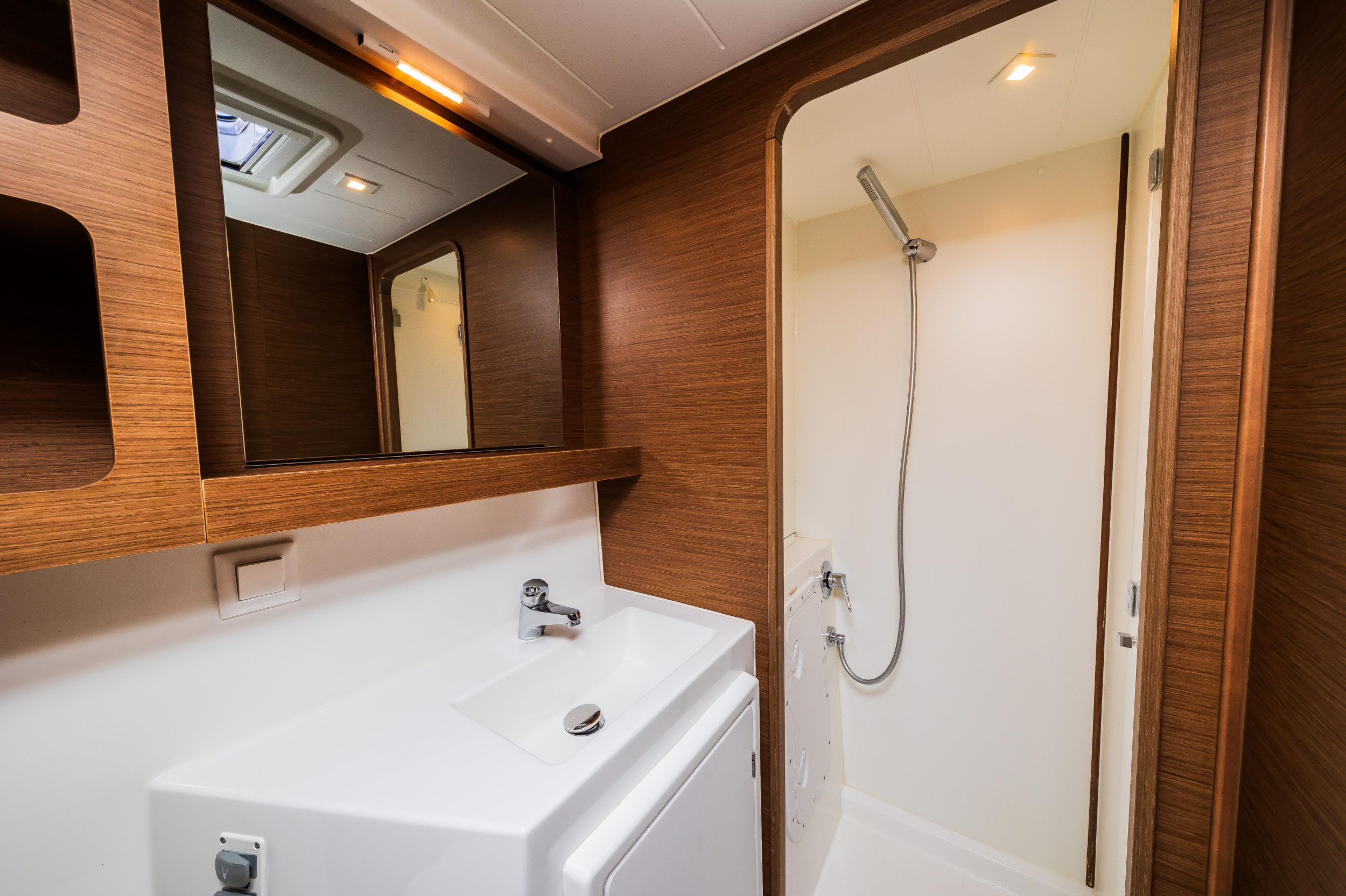Lagoon 42 - 4 + 2 cab. — photo 18