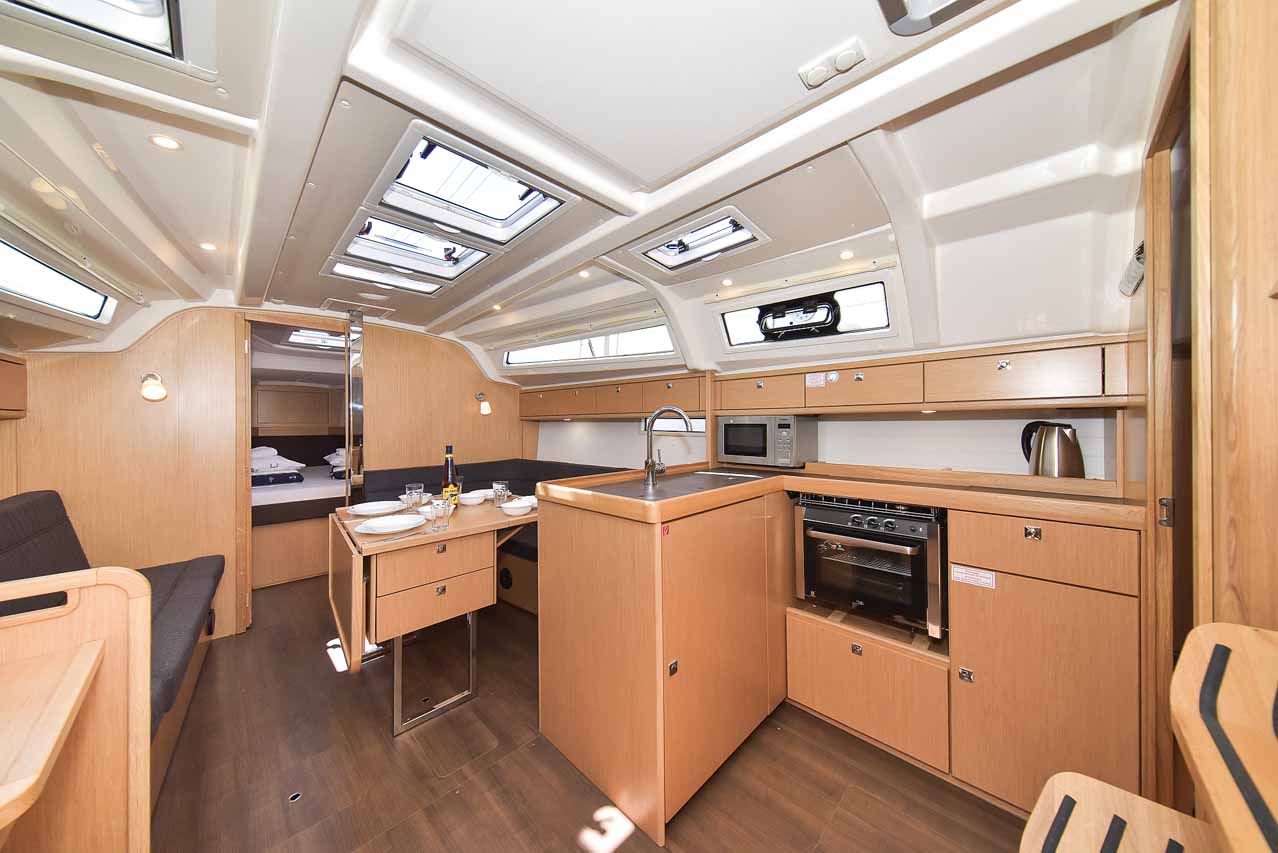Bavaria Cruiser 37 - 2 cab. — photo 16