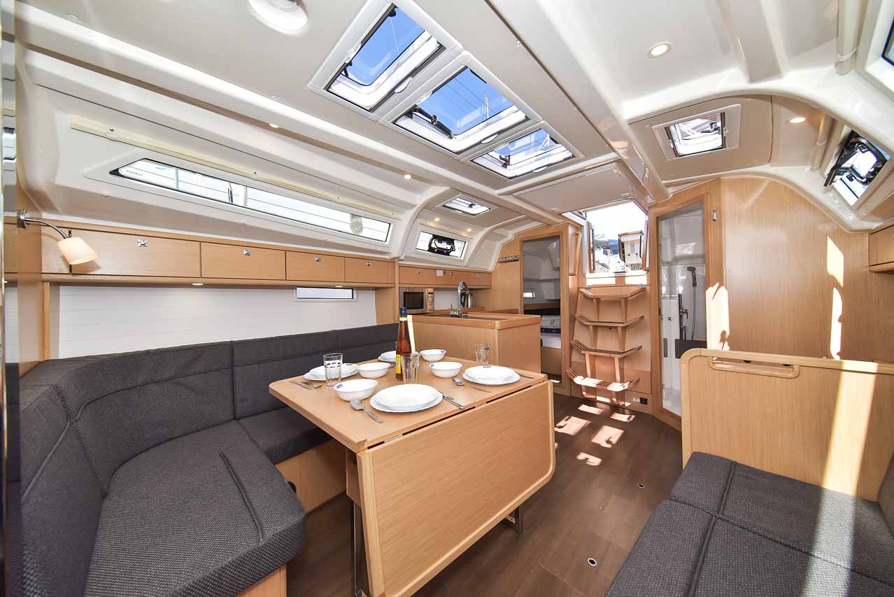 Bavaria Cruiser 37 - 2 cab. — photo 19
