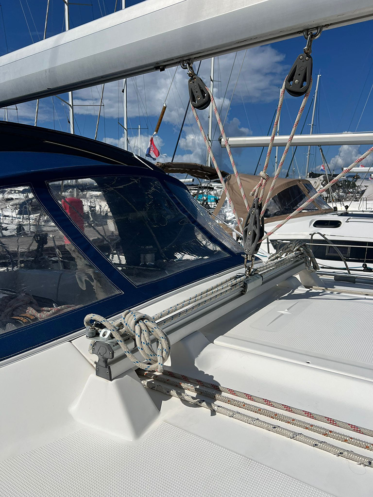 Bavaria 50 Cruiser — photo 9