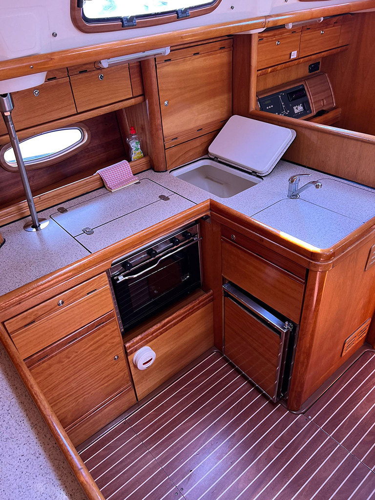 Bavaria 50 Cruiser — photo 24