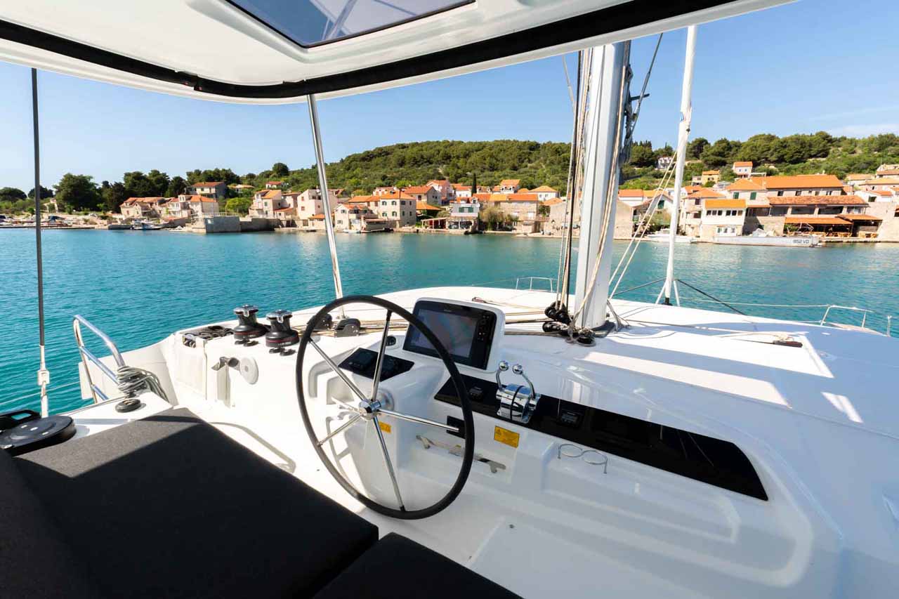 Lagoon 46 - 4 + 2 cab. — photo 12