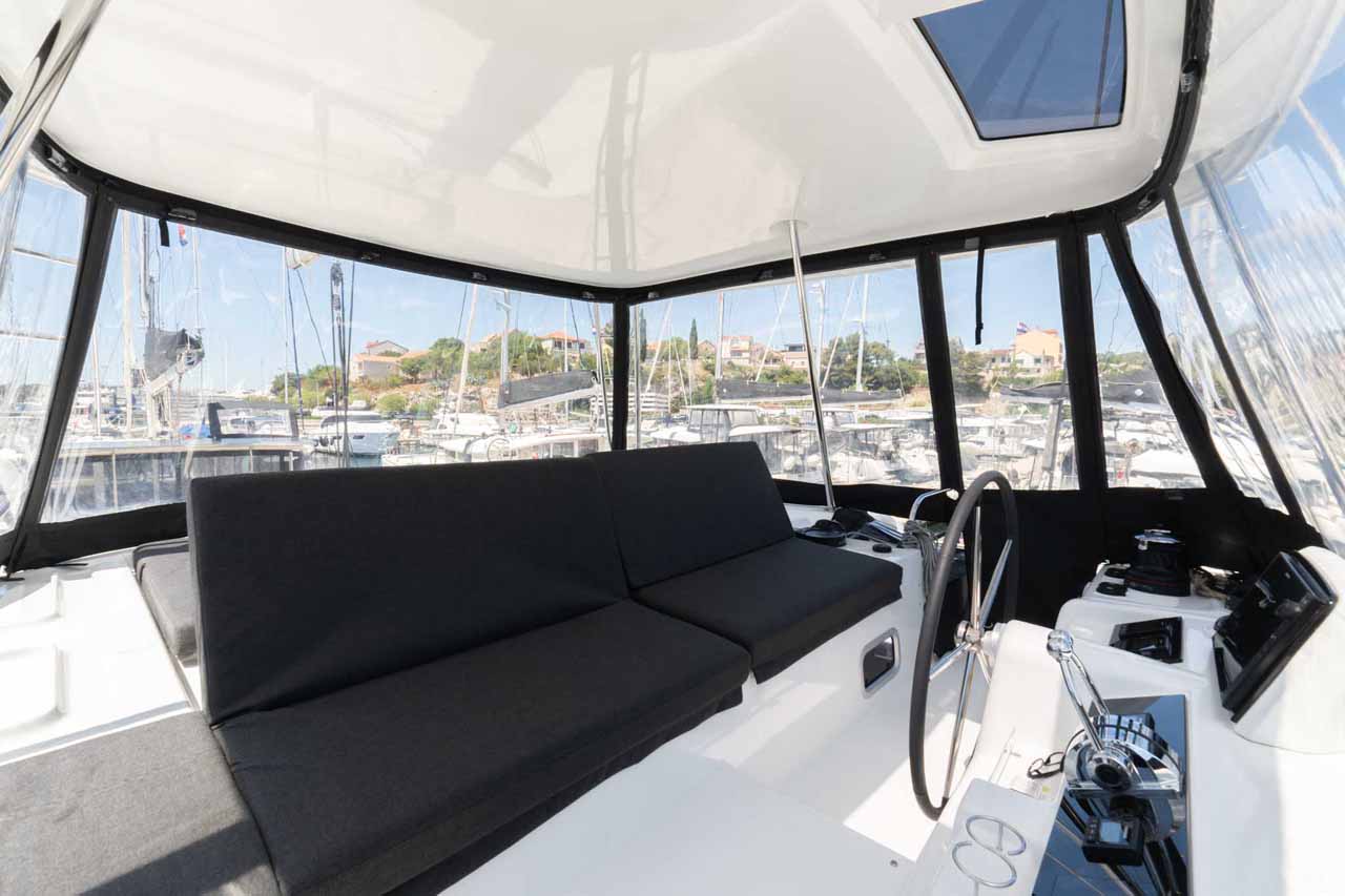 Lagoon 46 - 4 + 2 cab. — photo 17