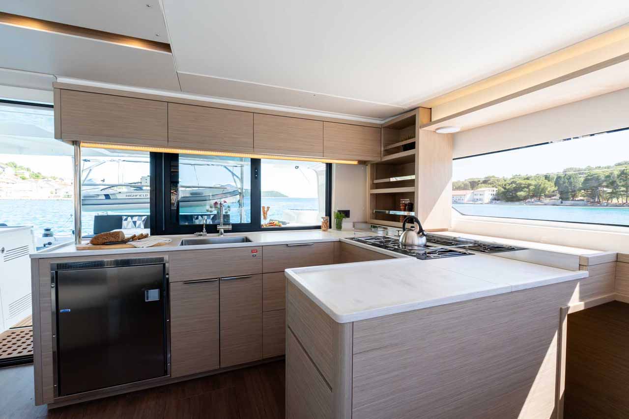 Lagoon 46 - 4 + 2 cab. — photo 22