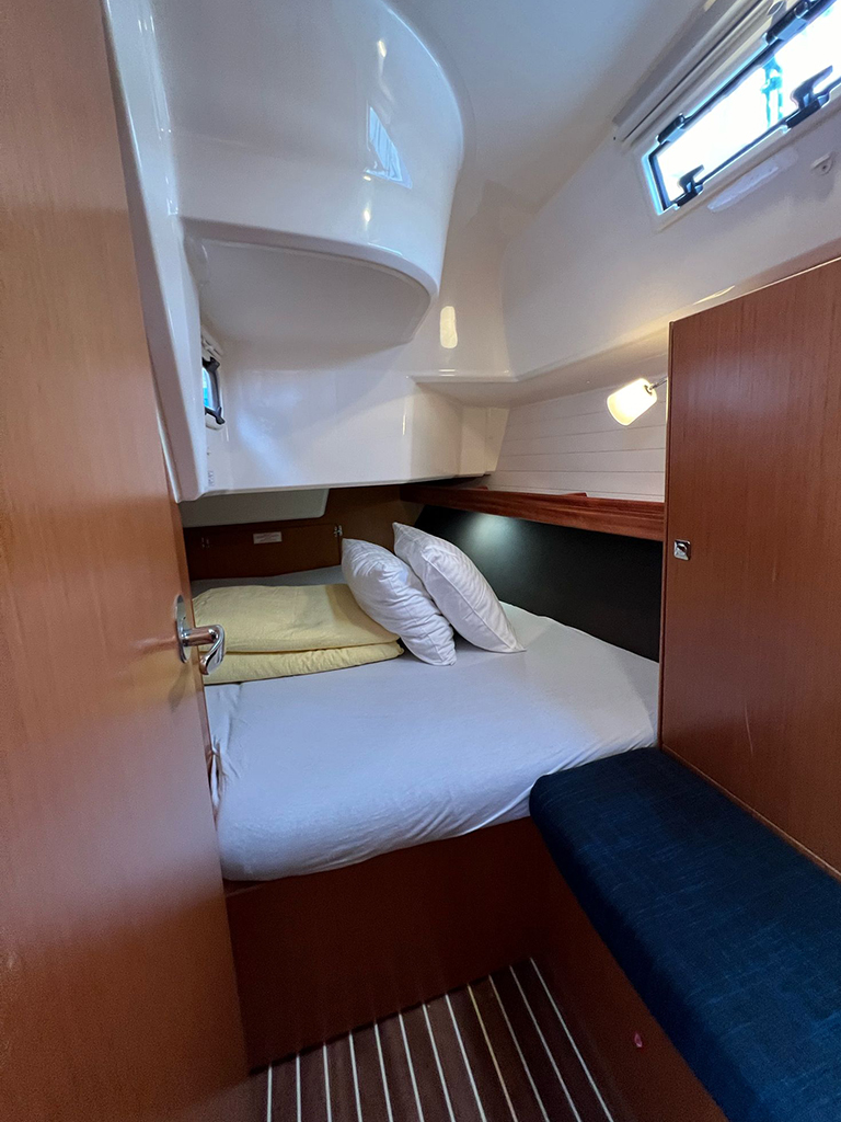 Bavaria Cruiser 37 - 3 cab. — photo 31
