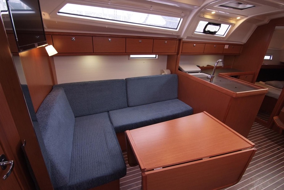 Bavaria Cruiser 37 - 3 cab. — photo 14