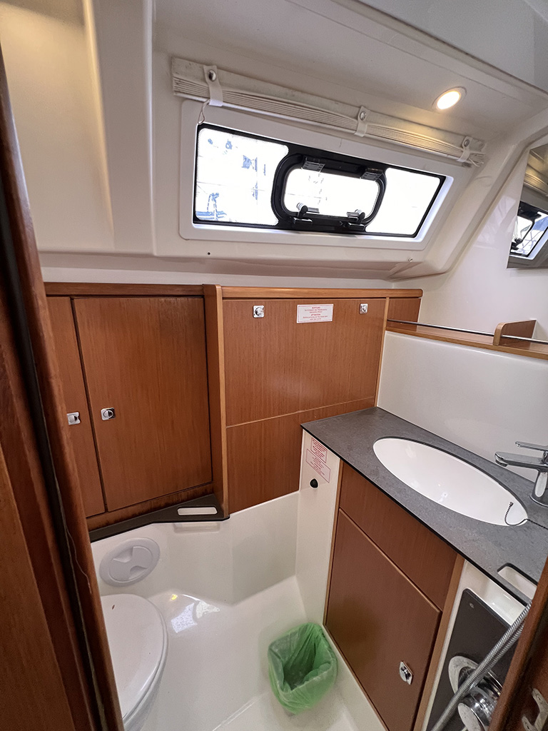 Bavaria Cruiser 37 - 3 cab. — photo 23