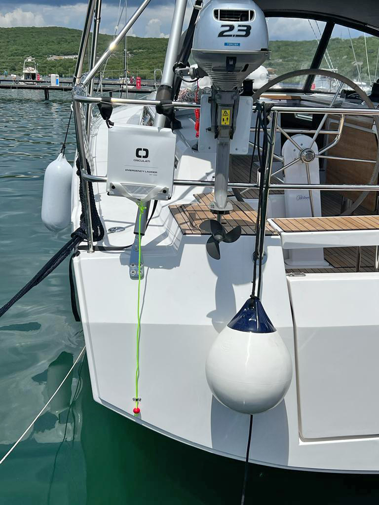Bavaria C42 — photo 5