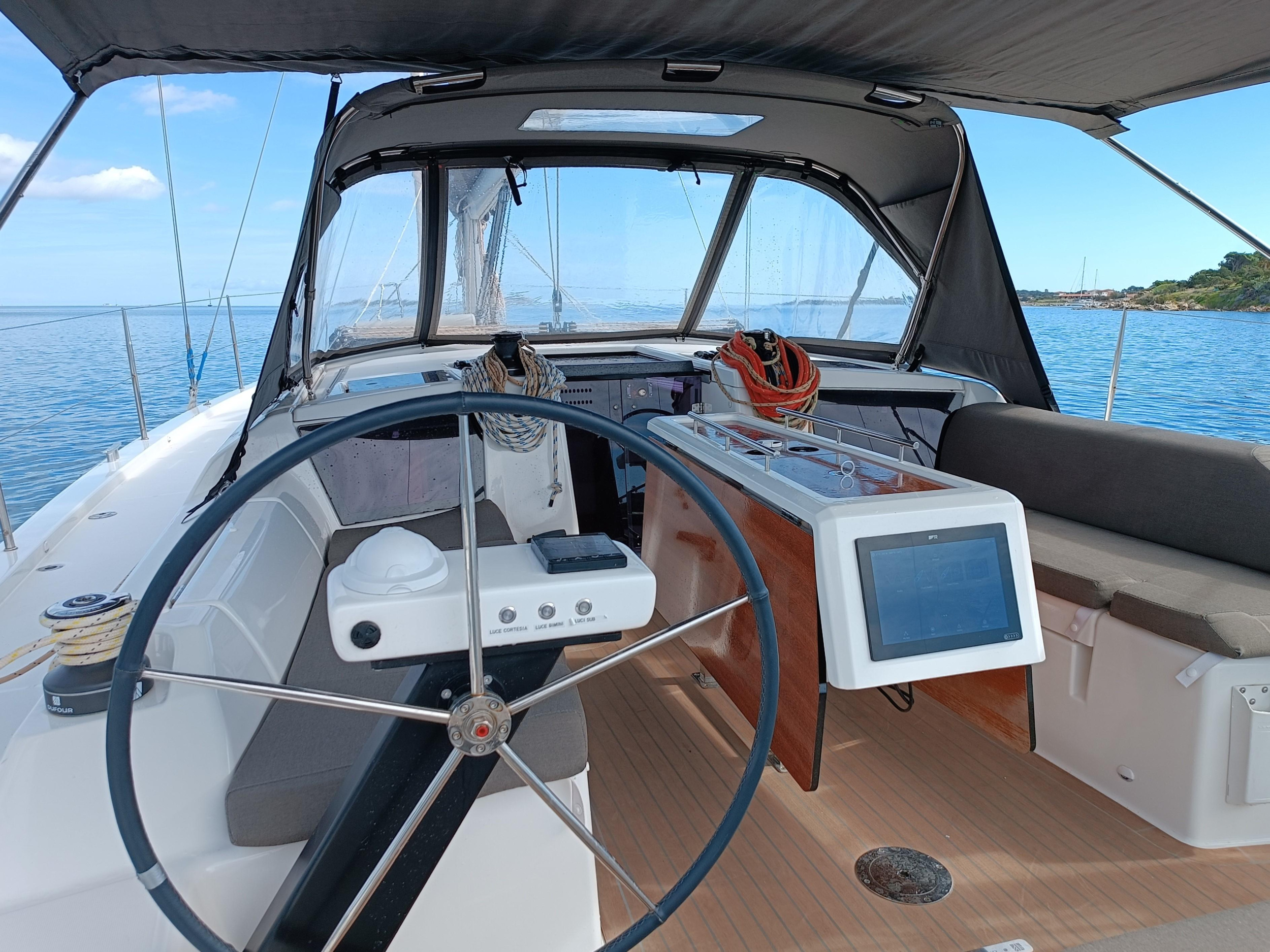 Dufour 390 — photo 14