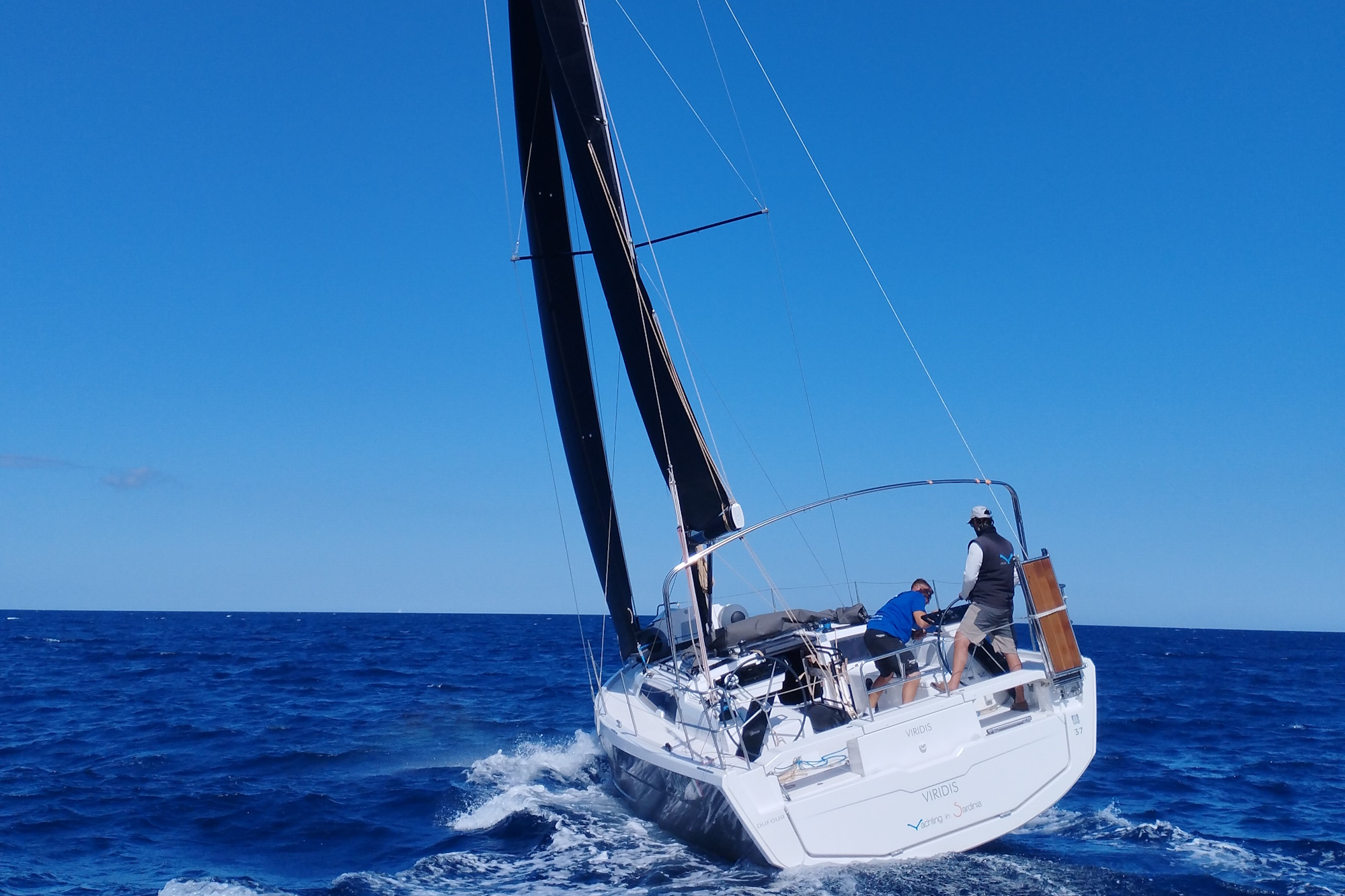 Dufour 37 - 3 cab. — photo 4