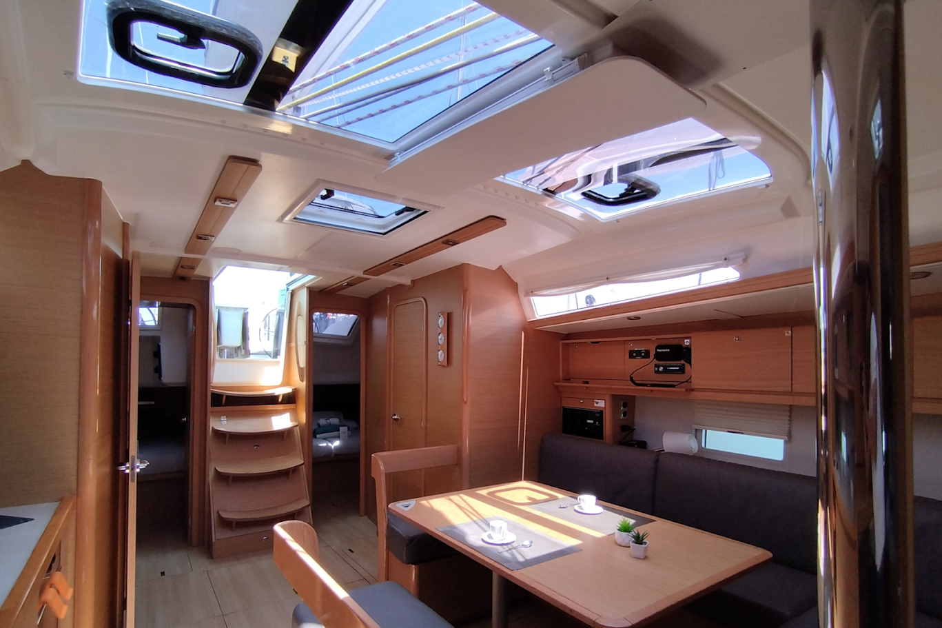 Dufour 430 GL — photo 12