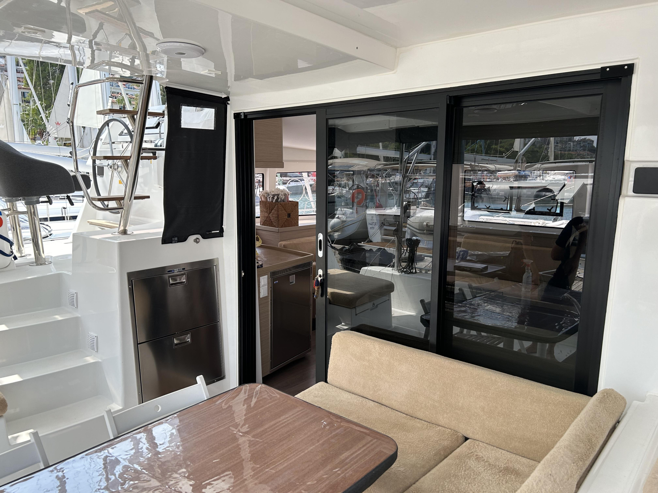 Lagoon 42 - 4 + 1 cab. — photo 6