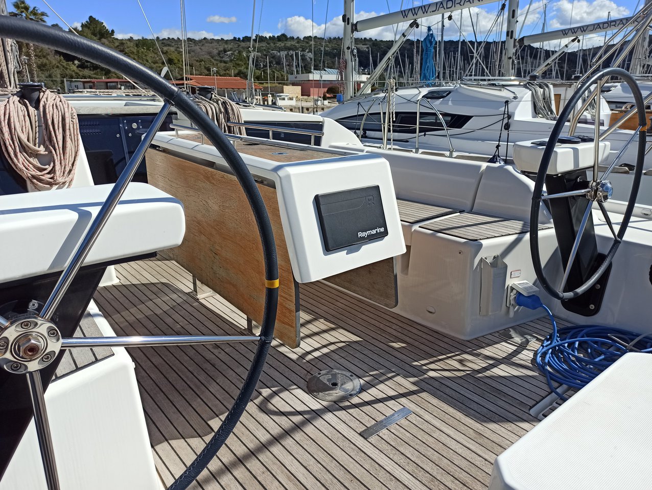 Dufour 390 GL — photo 4