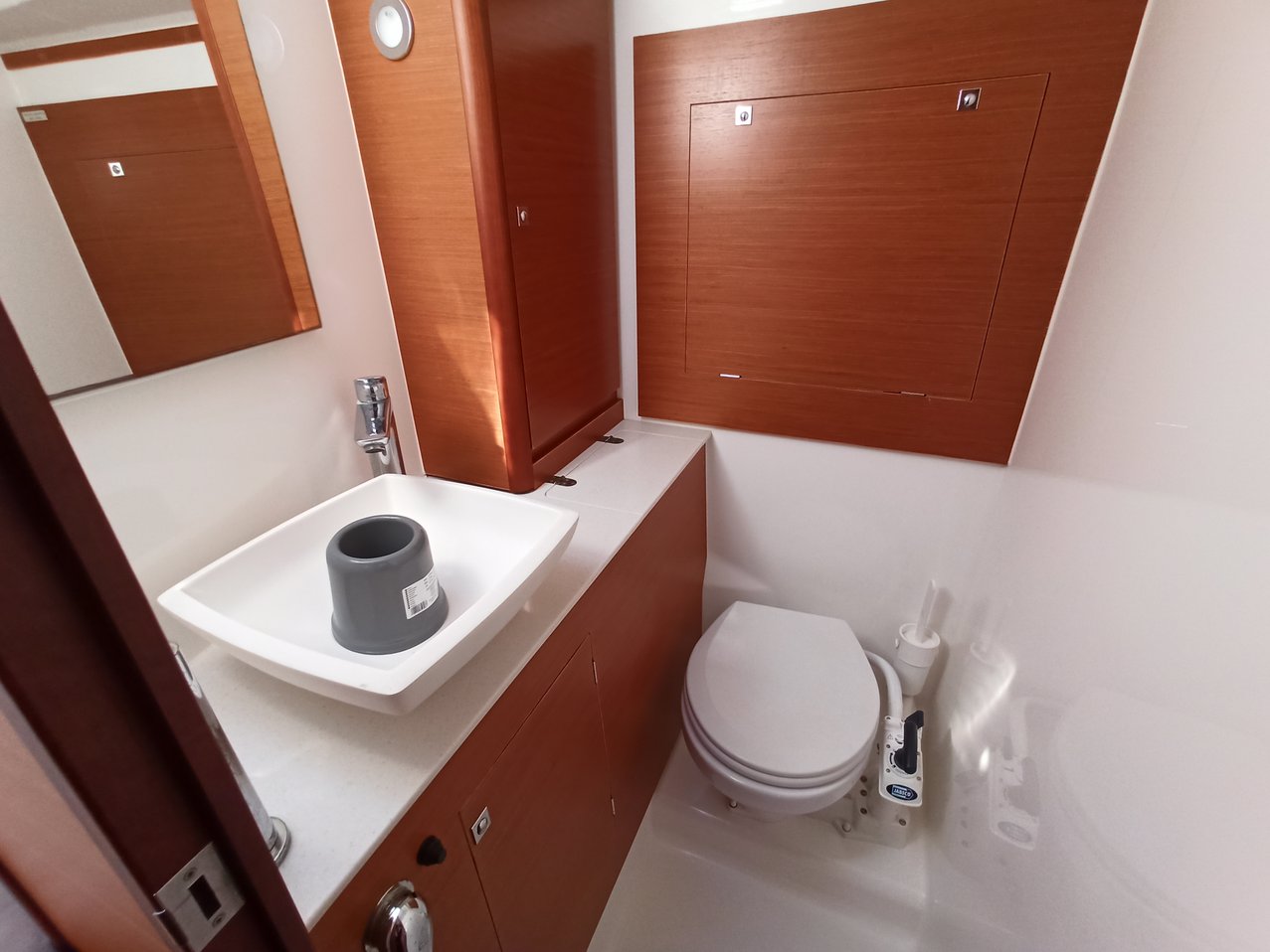 Dufour 390 GL — photo 12
