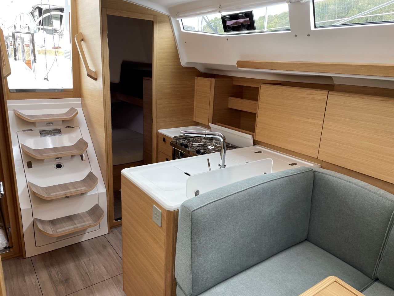 Elan E4 — photo 12