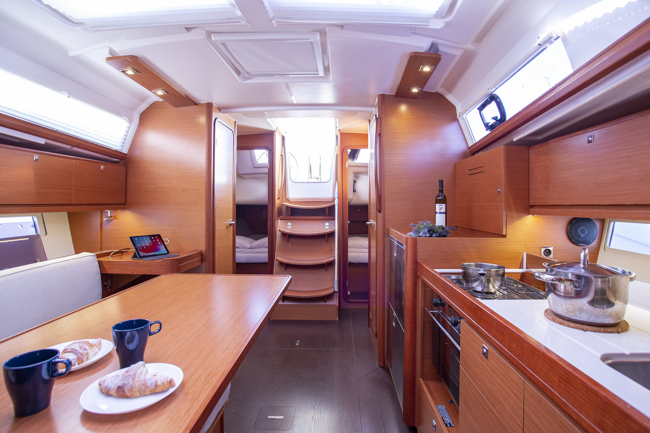 Dufour 382 GL — photo 14
