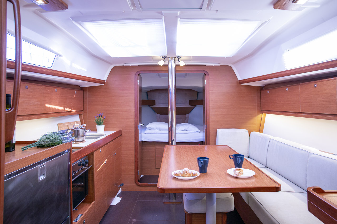 Dufour 382 GL — photo 18