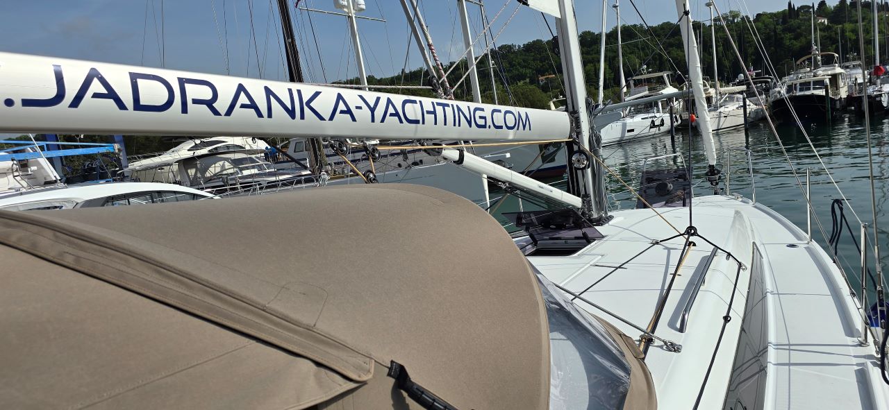 Sun Odyssey 380 - 3 cab. — photo 8