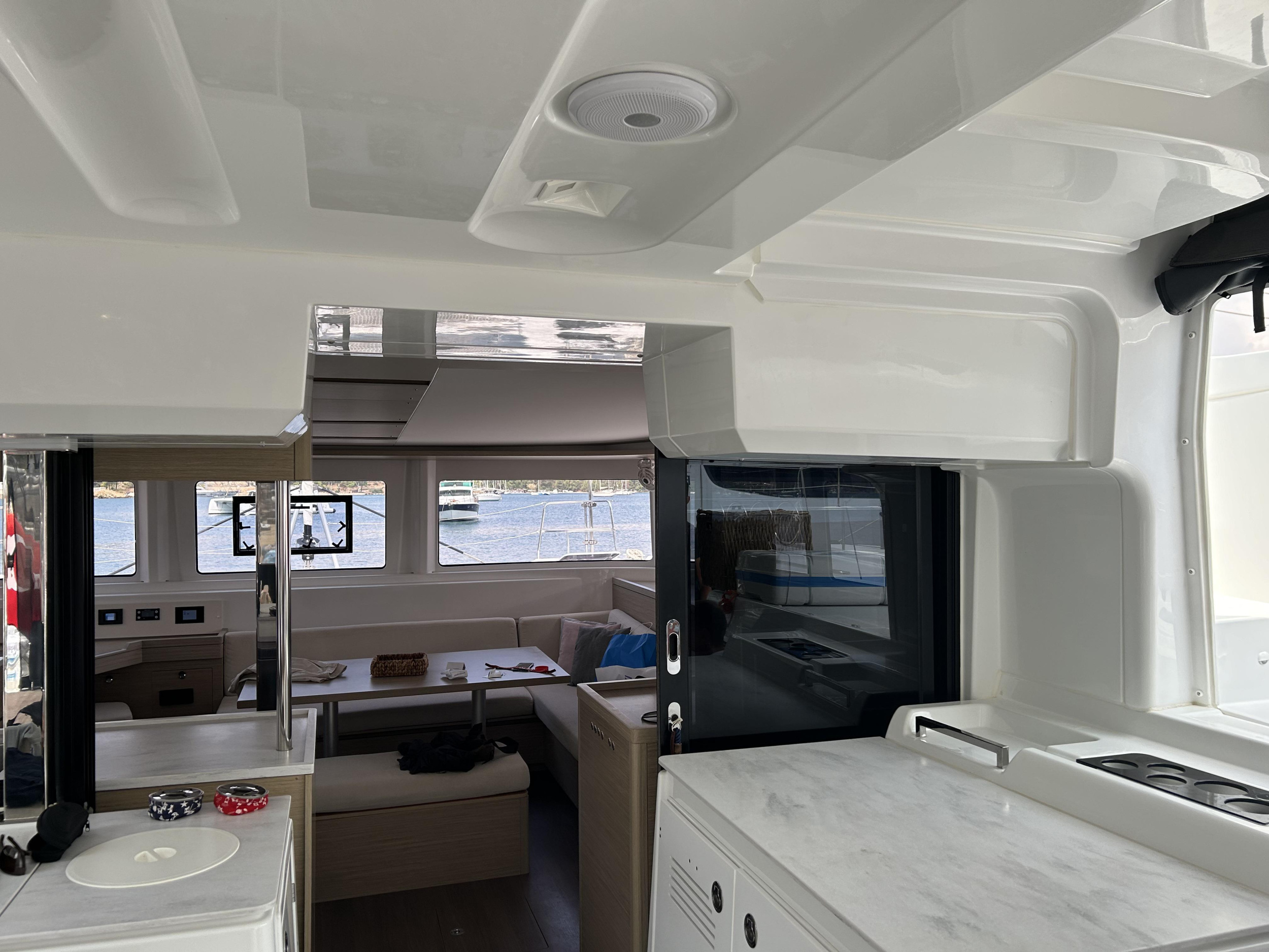 Lagoon 46 - 4 + 1 cab. — photo 7