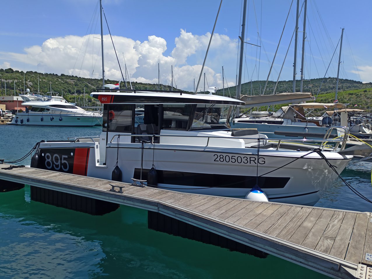 Merry Fisher 895 Sport Offshore — photo 3