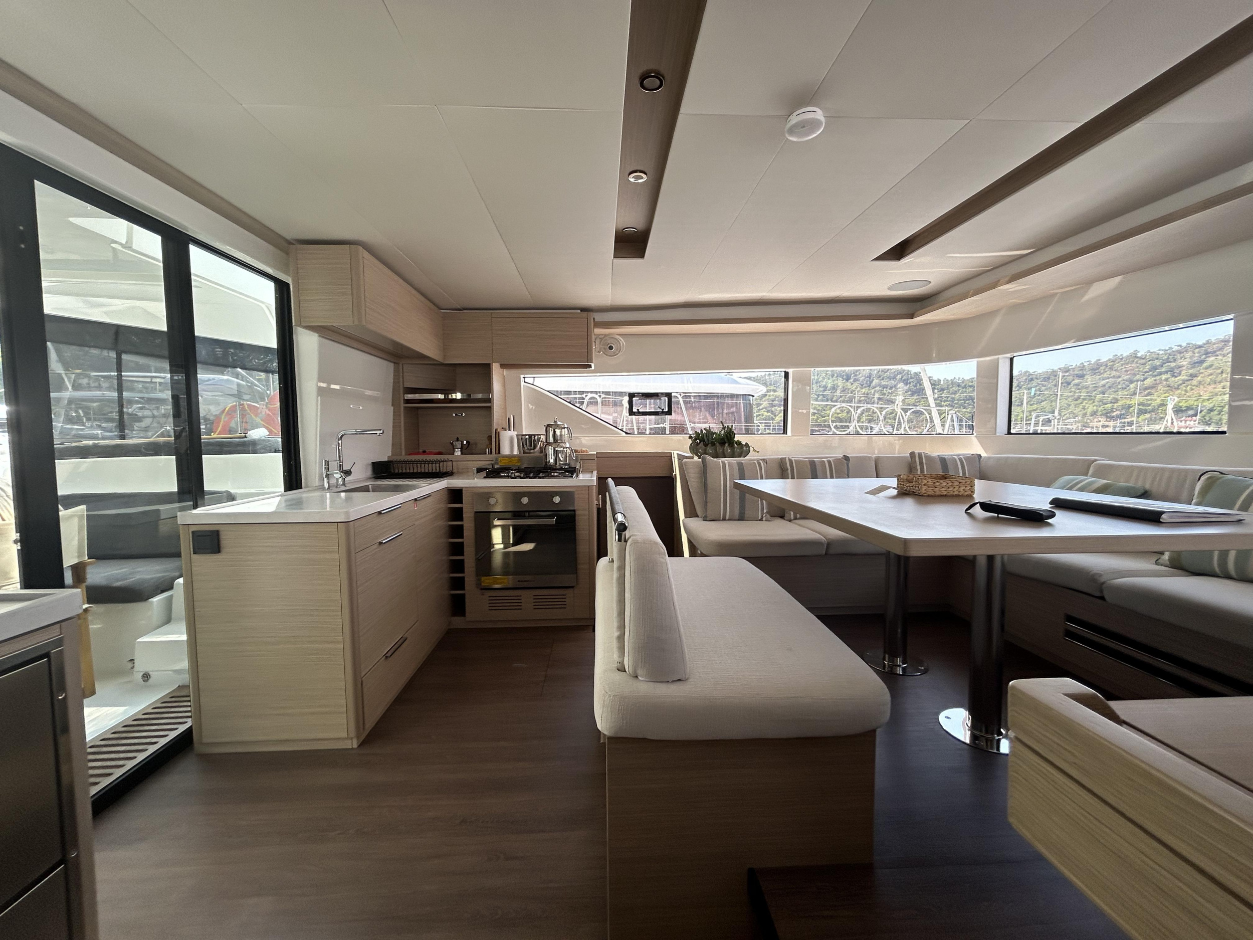 Lagoon 51 - 6 cab. — photo 12