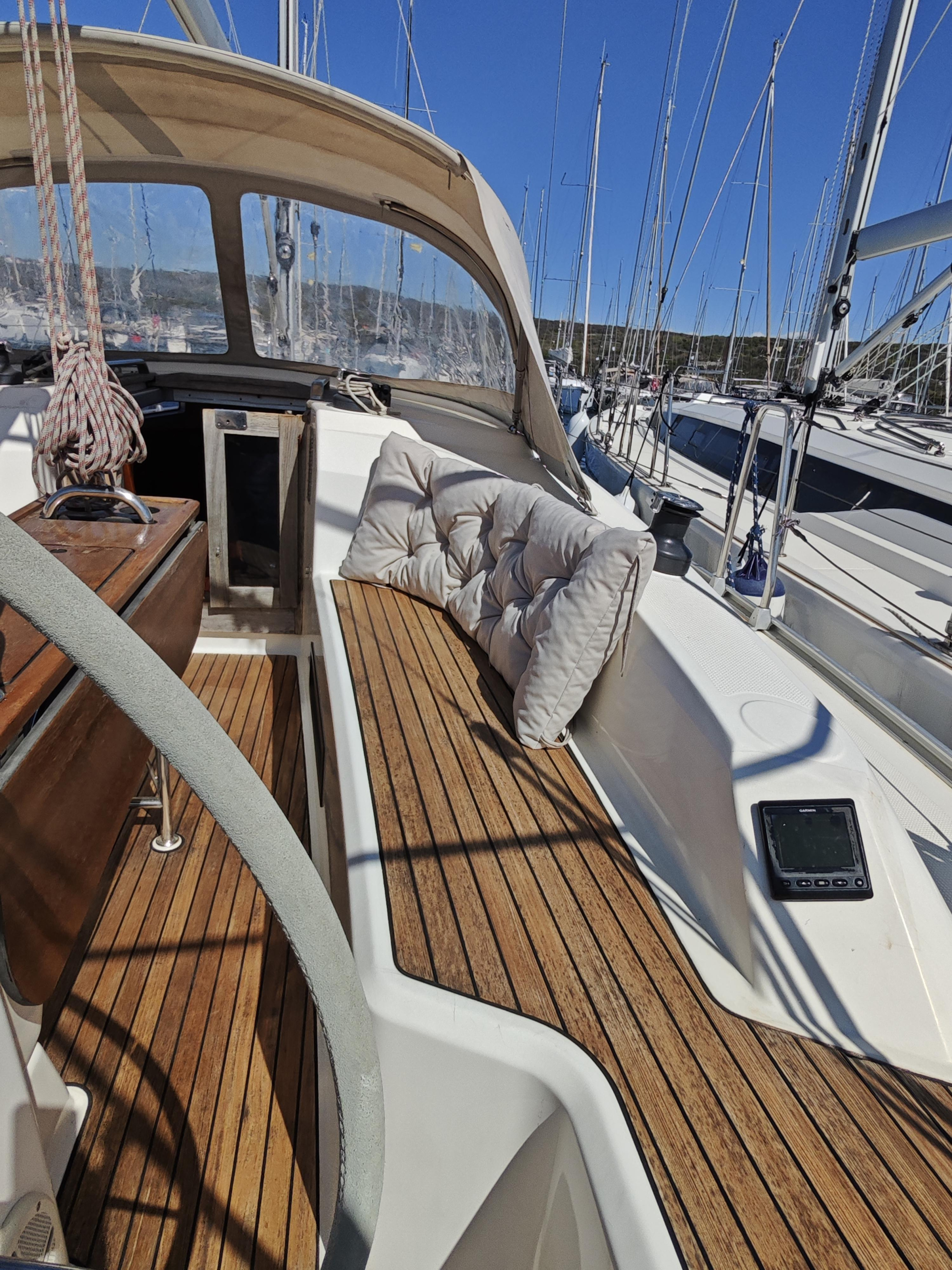 Bavaria Cruiser 33 — photo 6