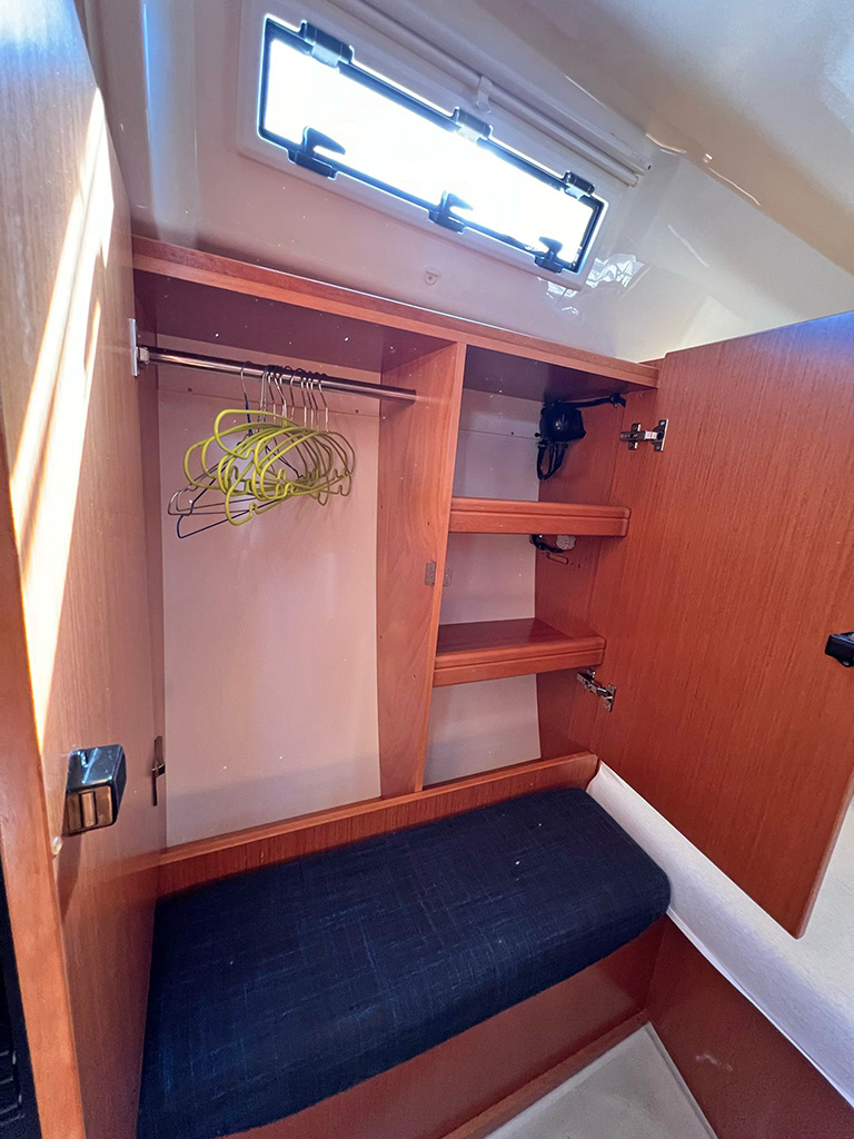 Bavaria Cruiser 33 — photo 35