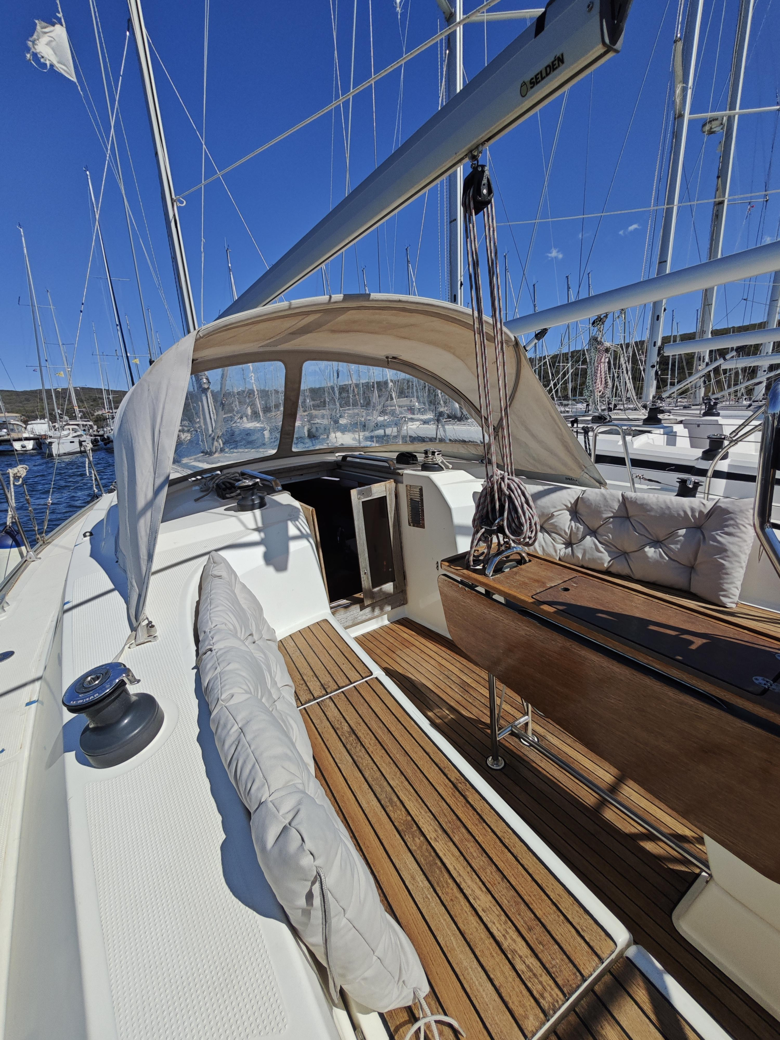 Bavaria Cruiser 33 — photo 4