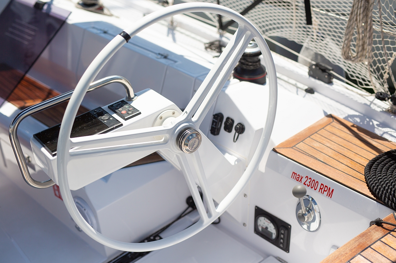Elan E4 — photo 10