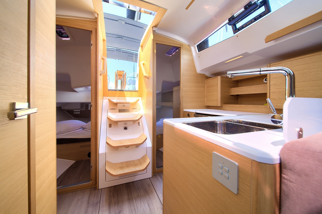 Elan E4 — photo 19