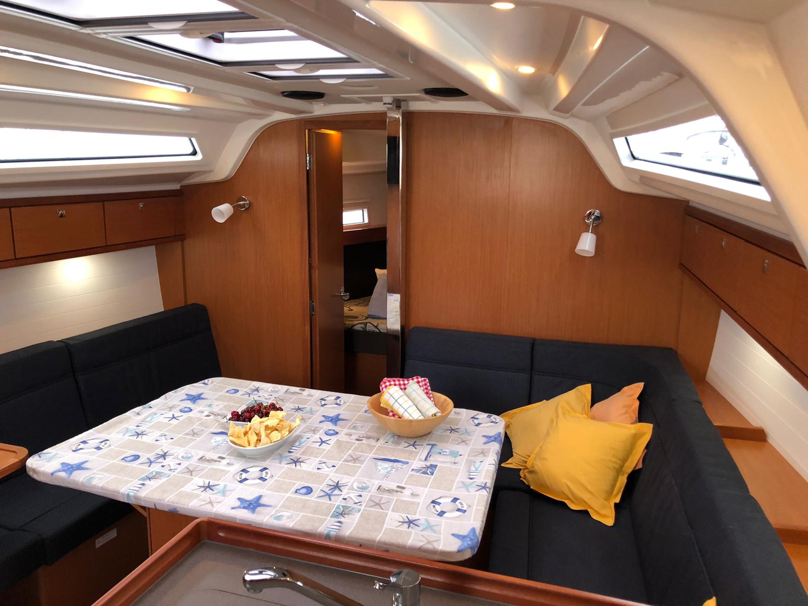 Bavaria Cruiser 37 - 3 cab. — photo 8