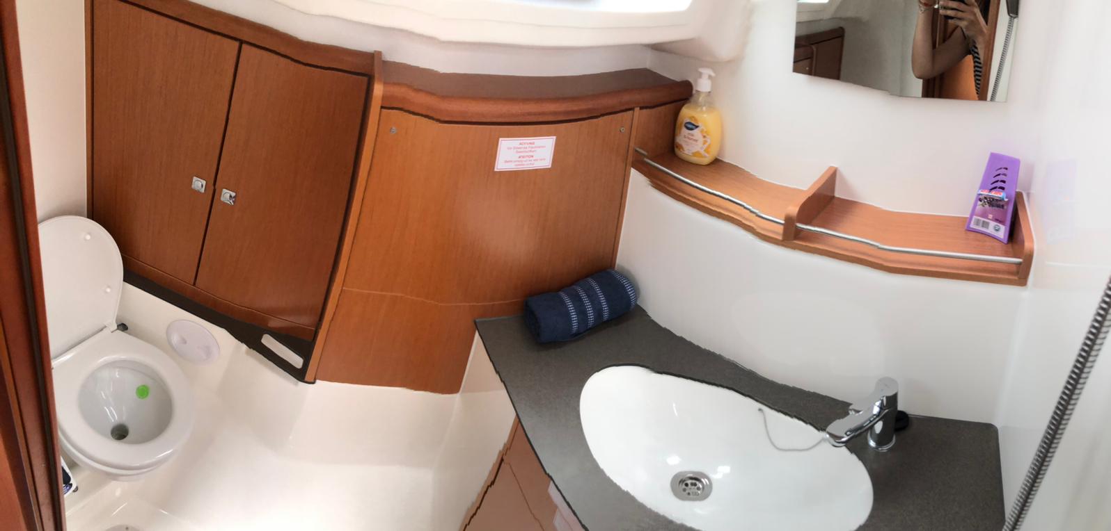 Bavaria Cruiser 37 - 3 cab. — photo 13