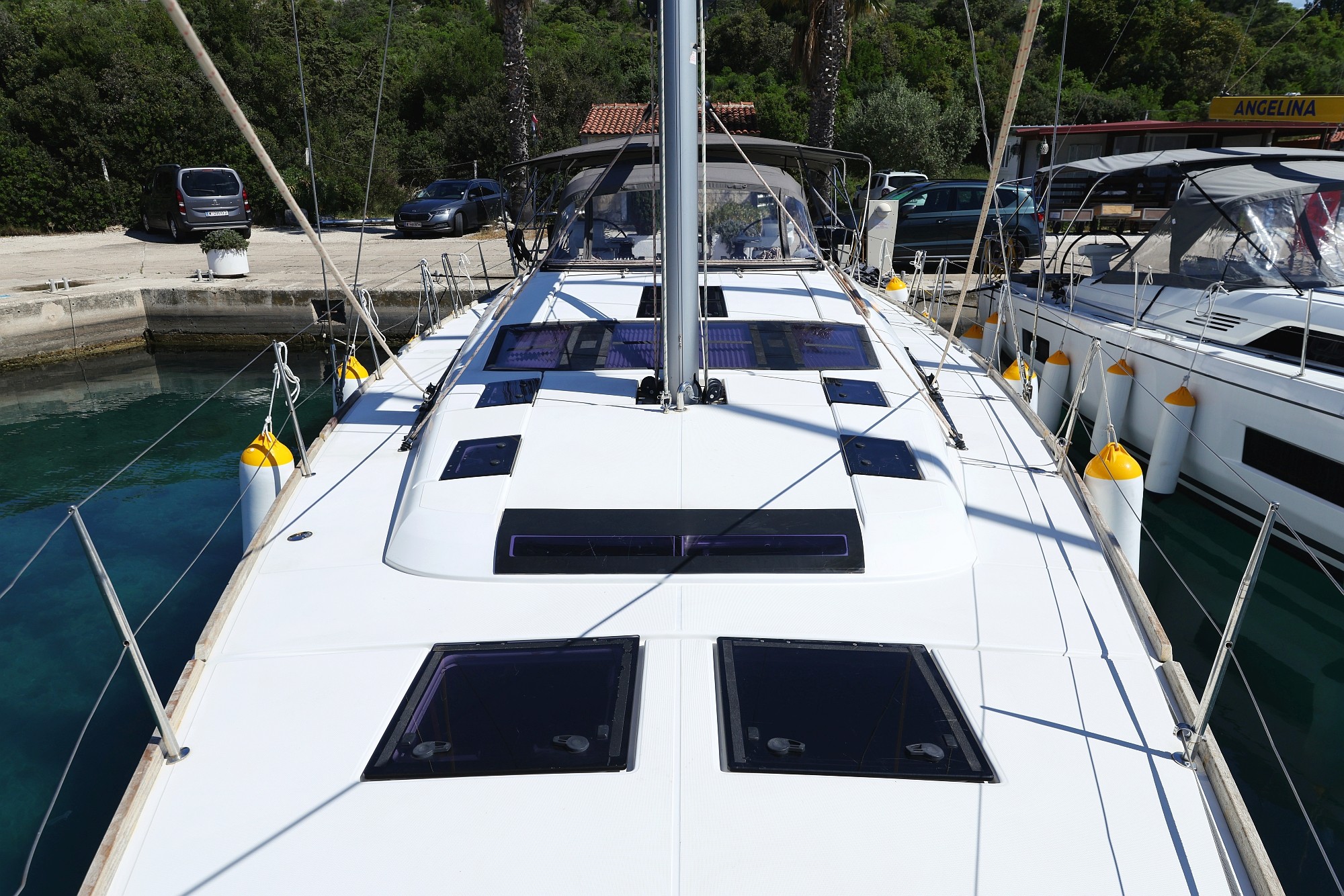 Dufour 520 GL — photo 7