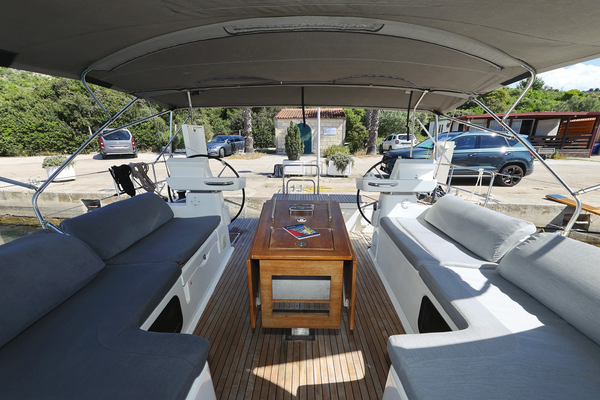 Dufour 520 GL — photo 9