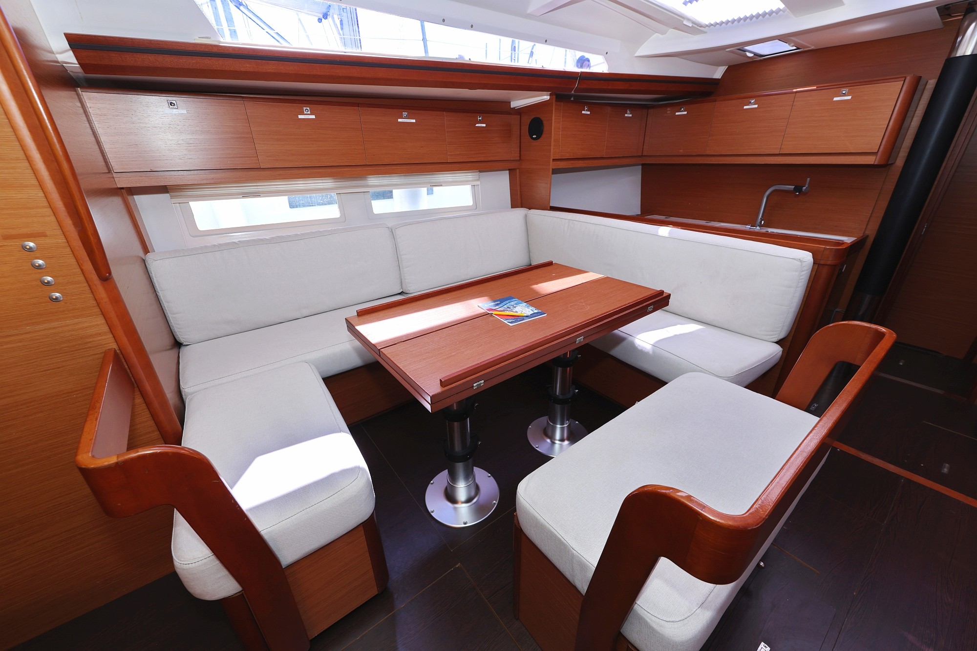 Dufour 520 GL — photo 16