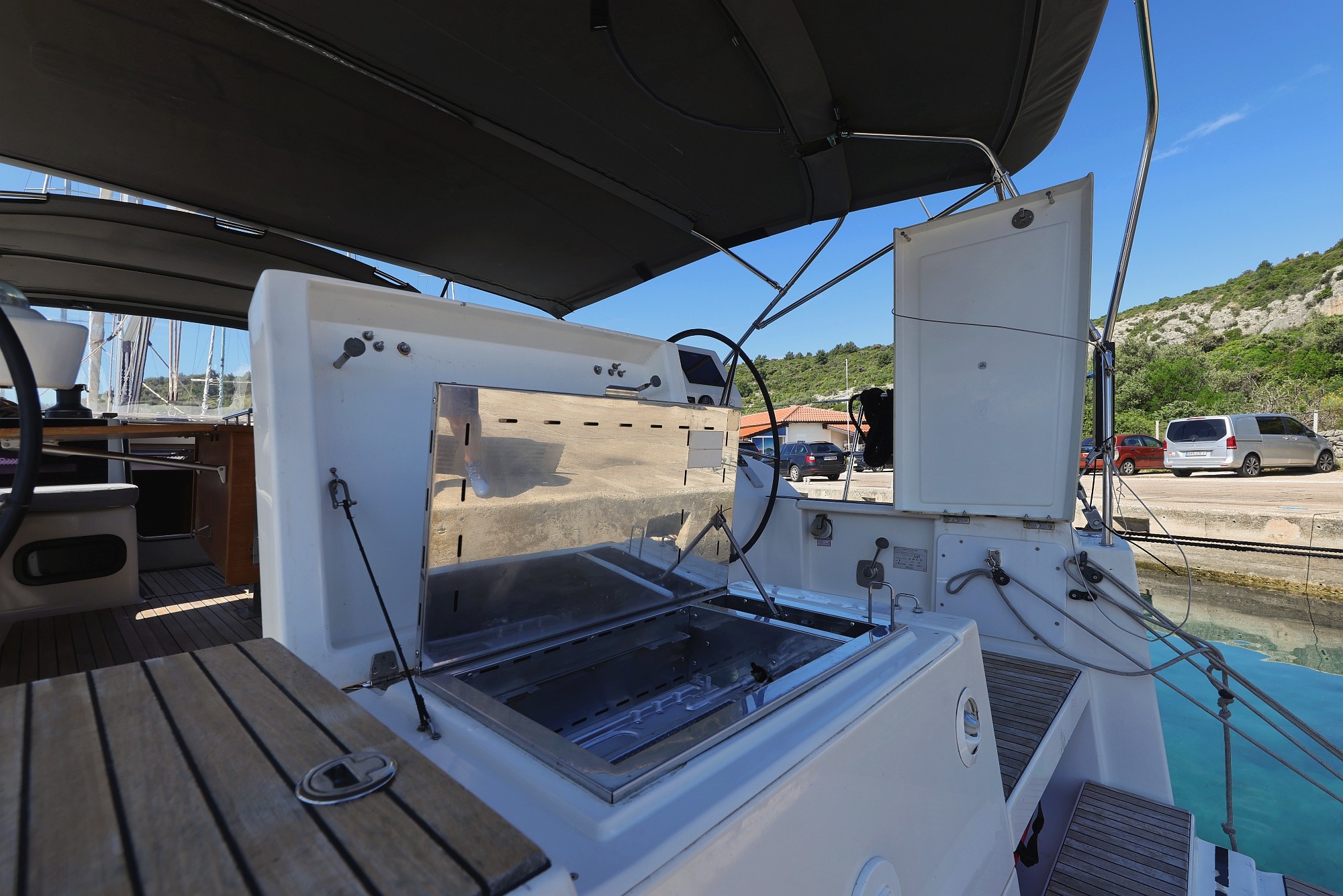 Dufour 520 GL — photo 42