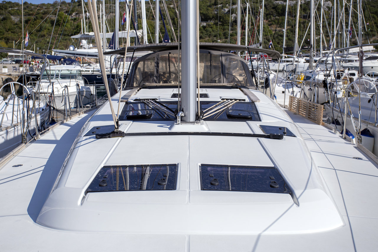 Dufour 460 GL — photo 12