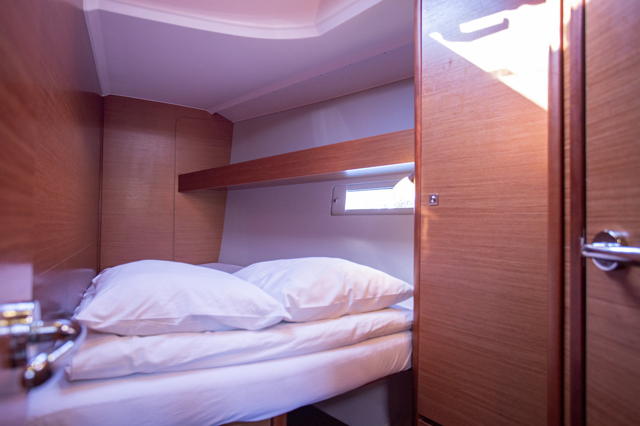 Dufour 460 GL — photo 23