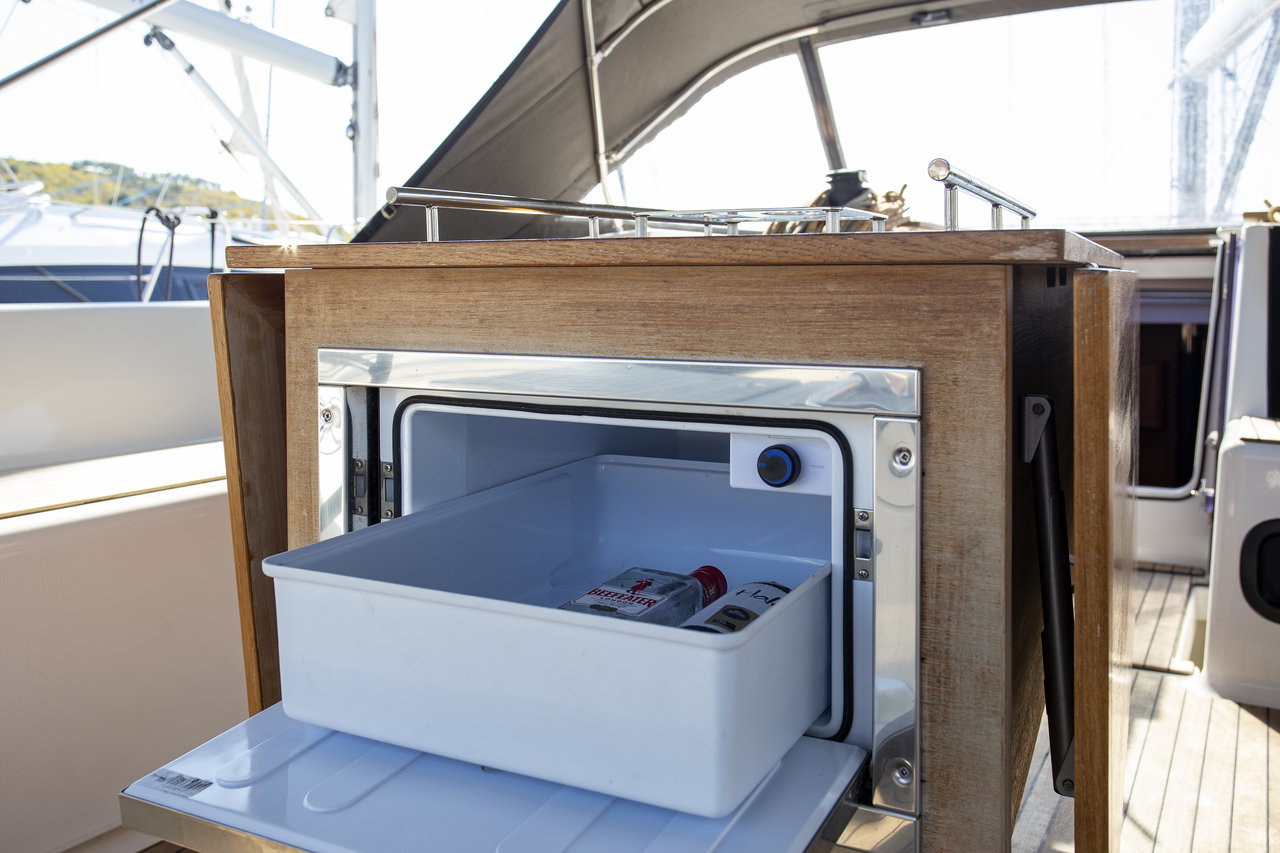 Dufour 520 GL — photo 14