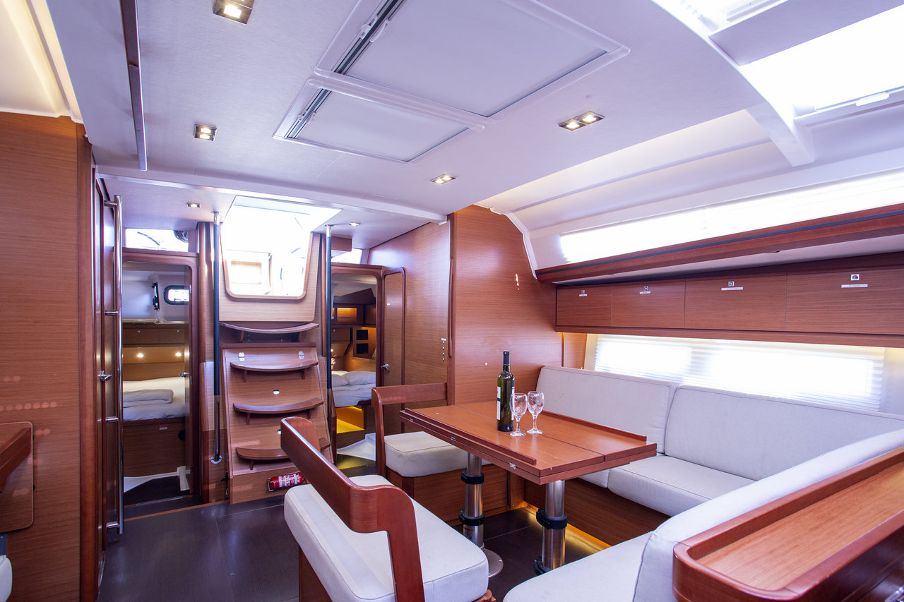 Dufour 520 GL — photo 19