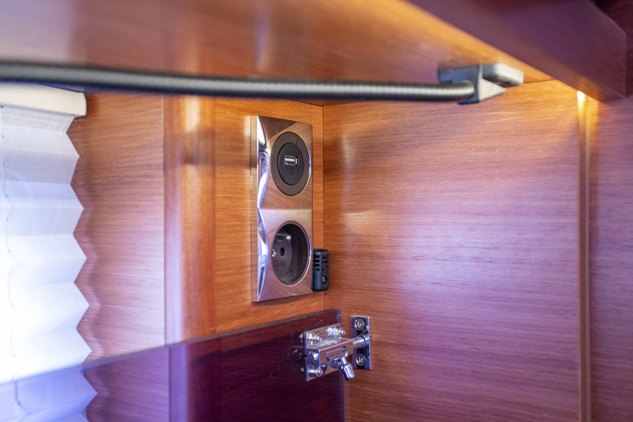 Dufour 520 GL — photo 23