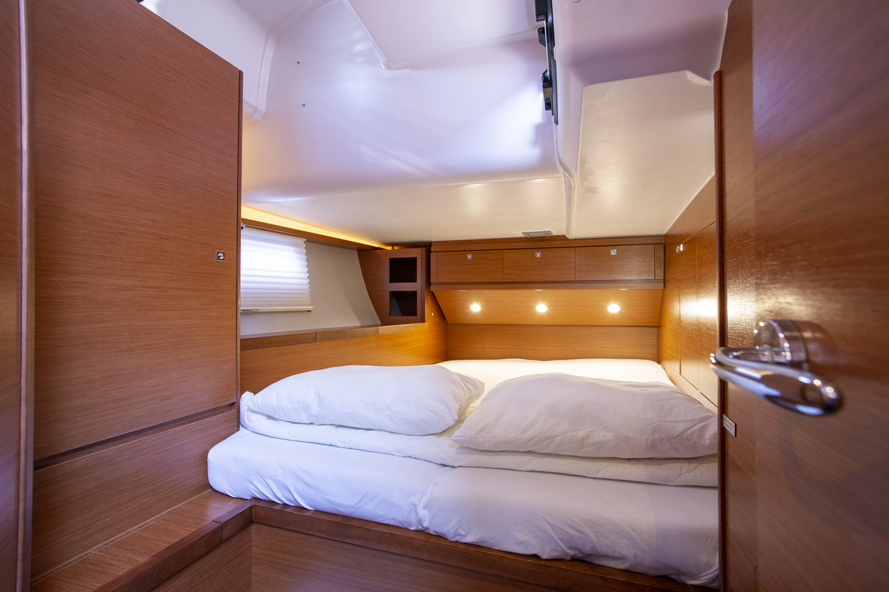 Dufour 520 GL — photo 25