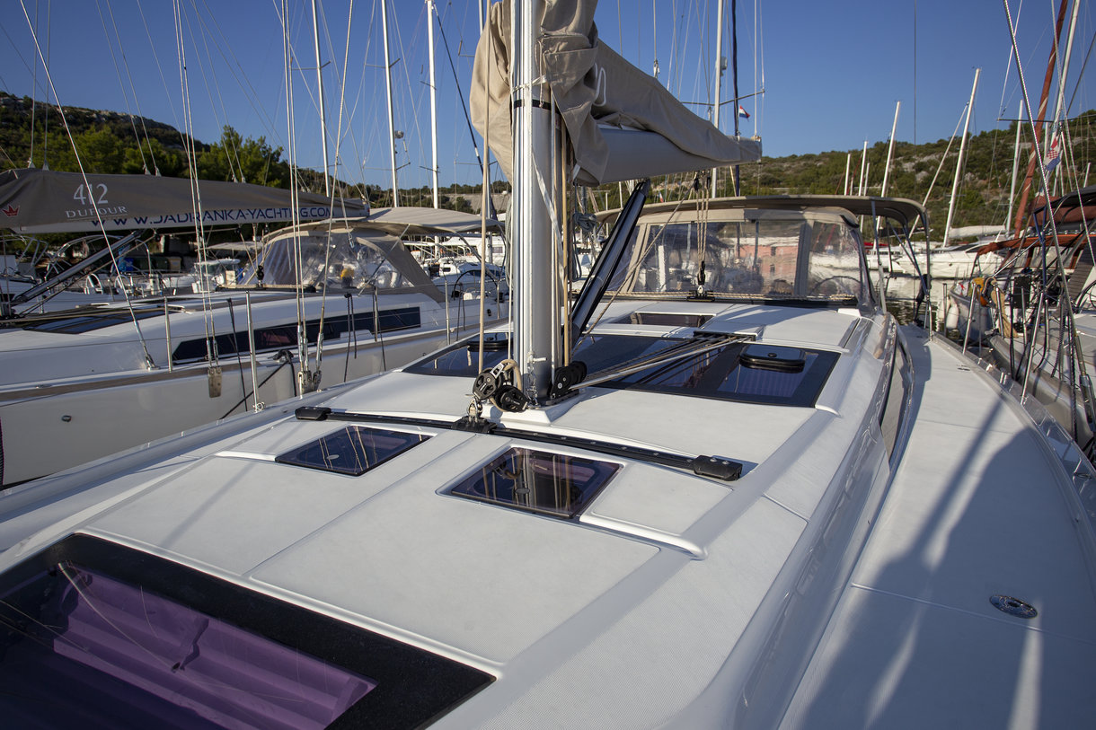 Dufour 430 GL — photo 12