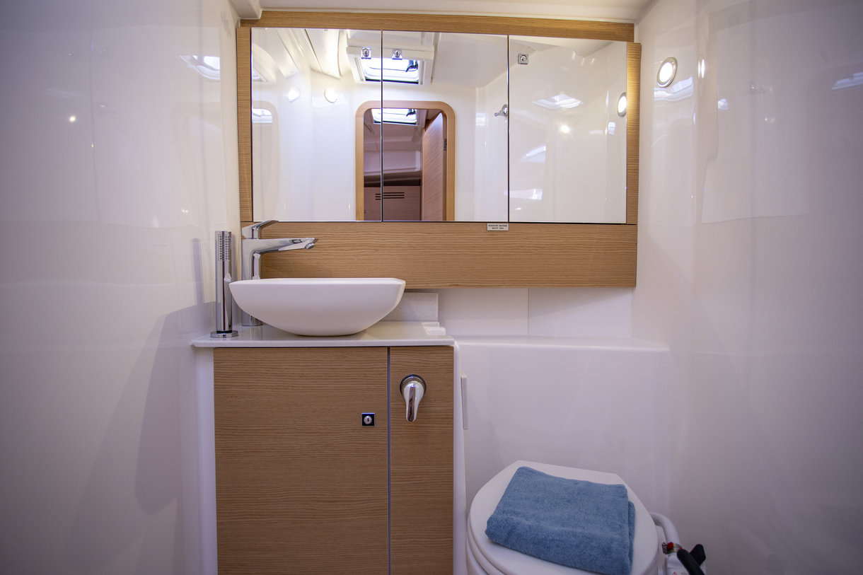 Dufour 430 GL — photo 25