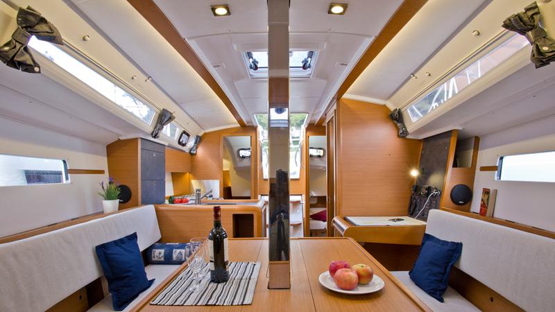 Sun Odyssey 349 - 3 cab. — photo 9