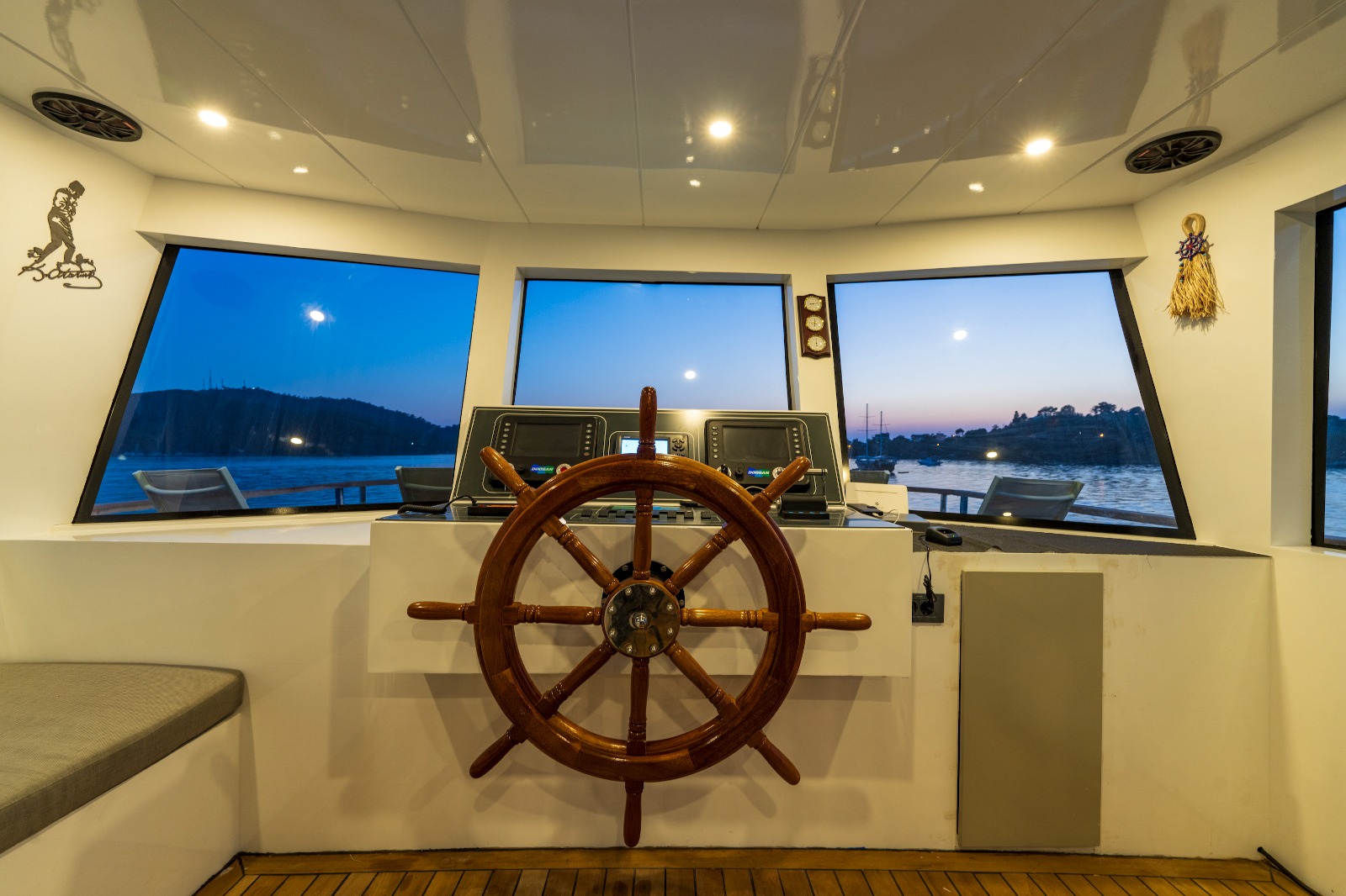Albatros Explorer — photo 8