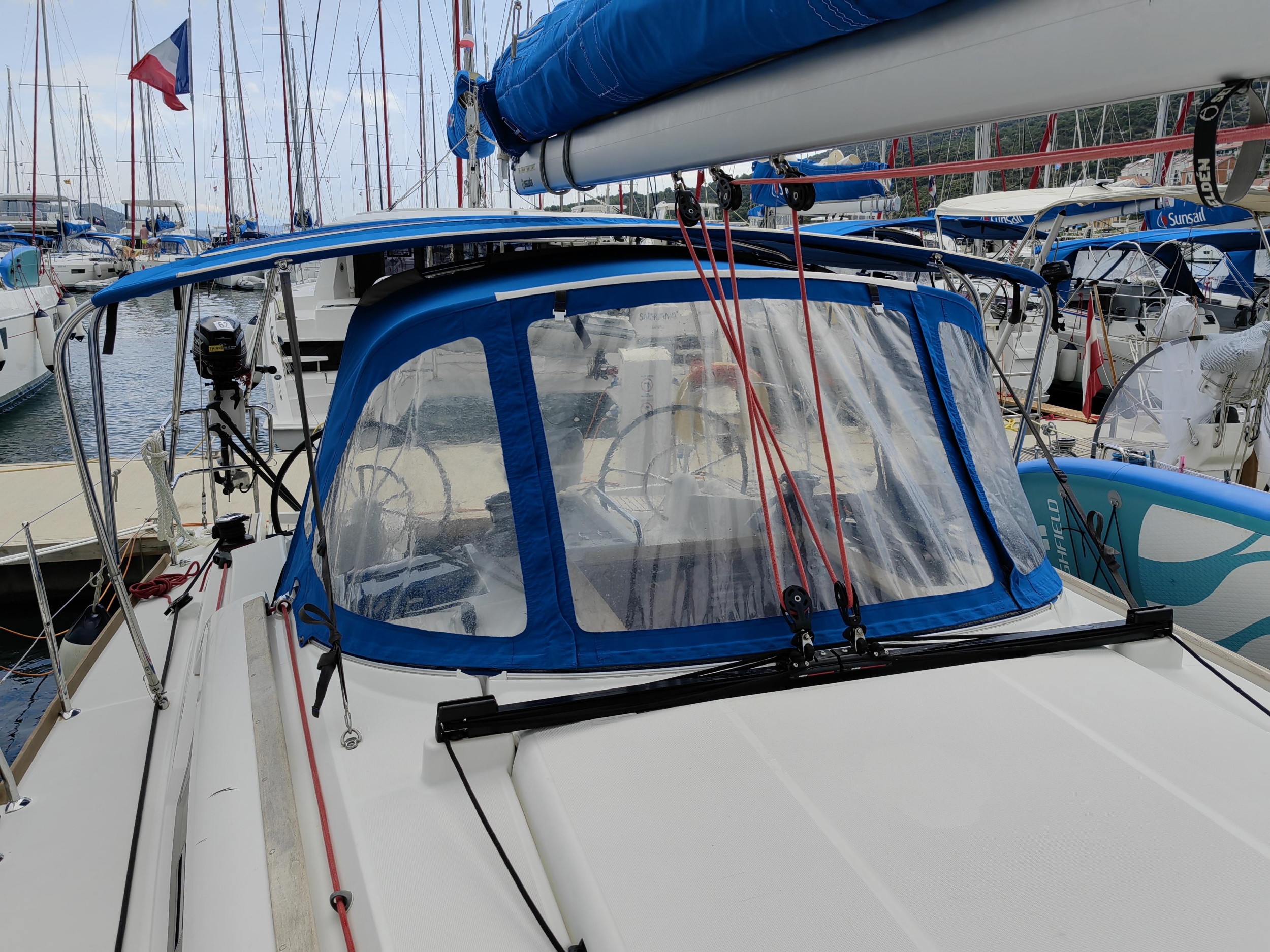 Sun Odyssey 389 — photo 7