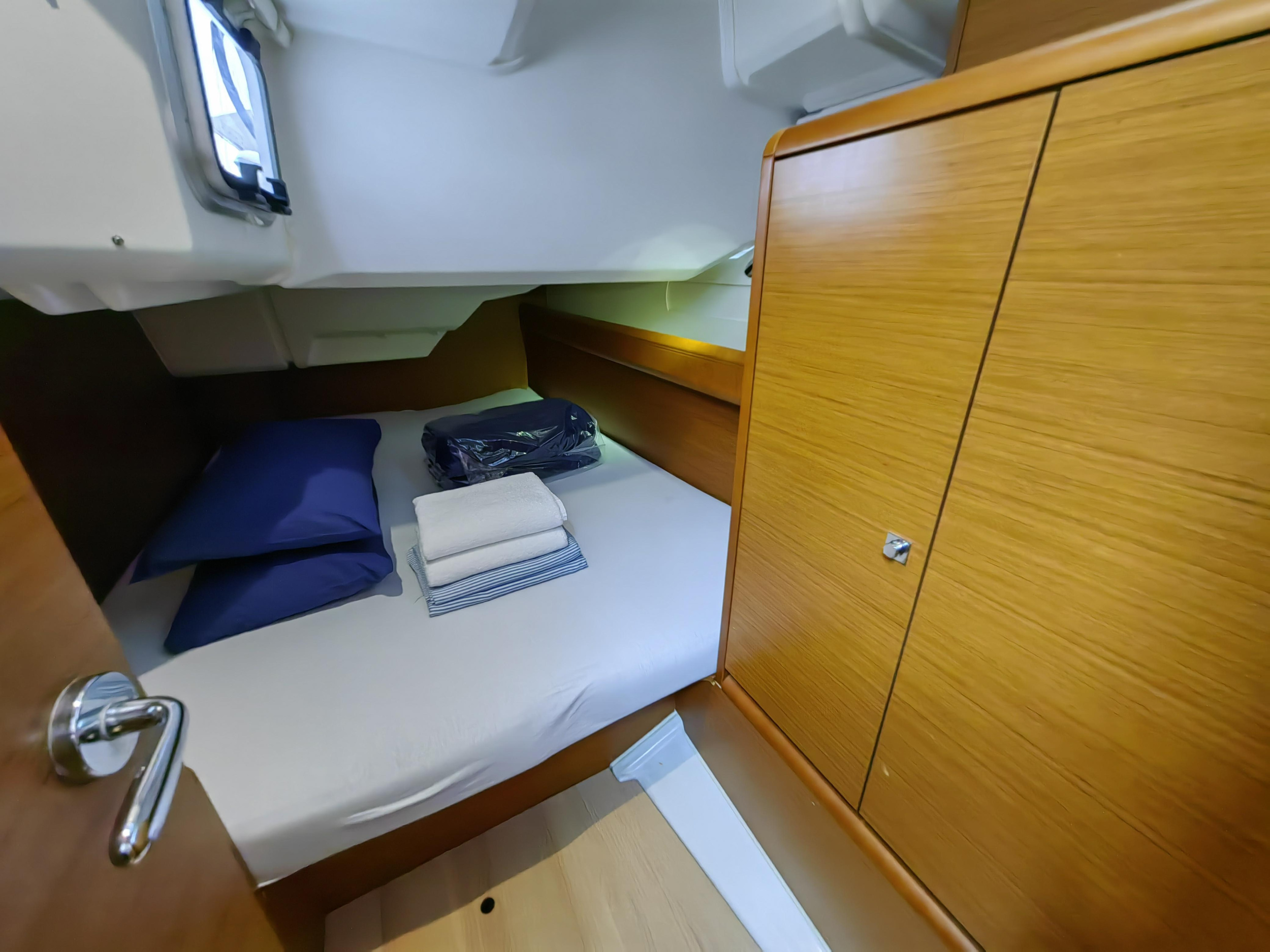 Sun Odyssey 389 — photo 28